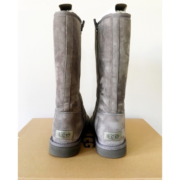UGG Alber Boots Grey NIB 6 - Picture 3 of 6
